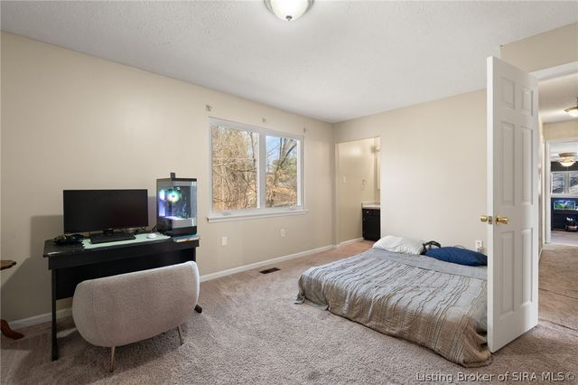 4025 Summer Place, New Albany, IN 47150