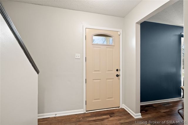 4025 Summer Place, New Albany, IN 47150