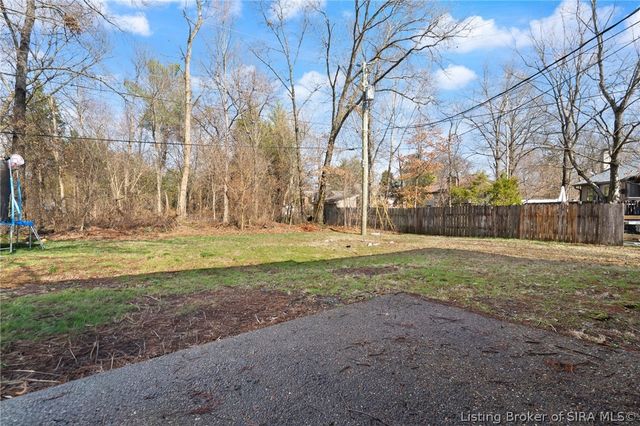 4025 Summer Place, New Albany, IN 47150