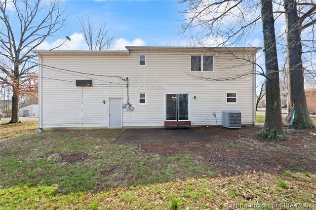 4025 Summer Place, New Albany, IN 47150
