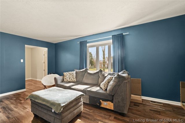 4025 Summer Place, New Albany, IN 47150