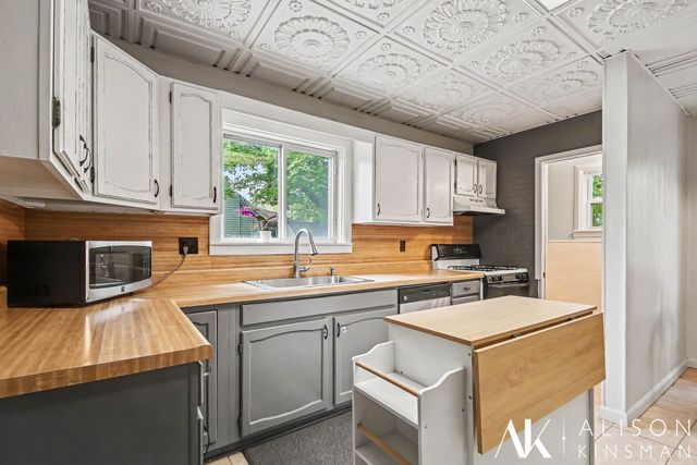 2419 Winfield Avenue Sw, City Of Wyoming, MI 49519