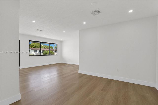 2980 NW 210th Ter, Miami Gardens, FL 33056