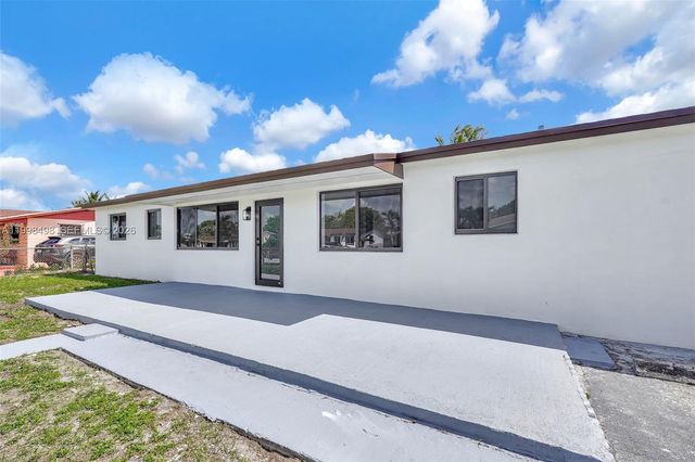 2980 NW 210th Ter, Miami Gardens, FL 33056