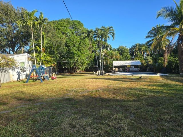 2733 Washington Street, Hollywood, FL 33020