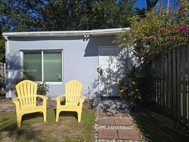 2733 Washington Street, Hollywood, FL 33020
