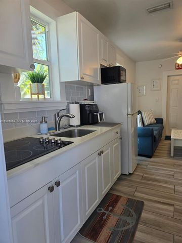 2733 Washington Street, Hollywood, FL 33020