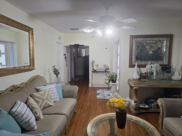 2733 Washington Street, Hollywood, FL 33020