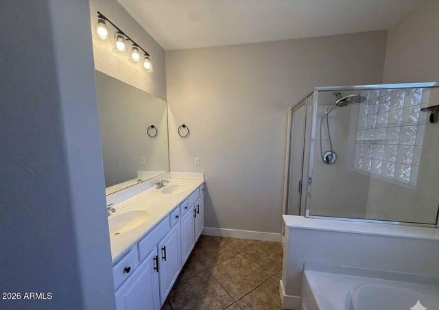 4155 E CLUBVIEW Drive, Gilbert, AZ 85298