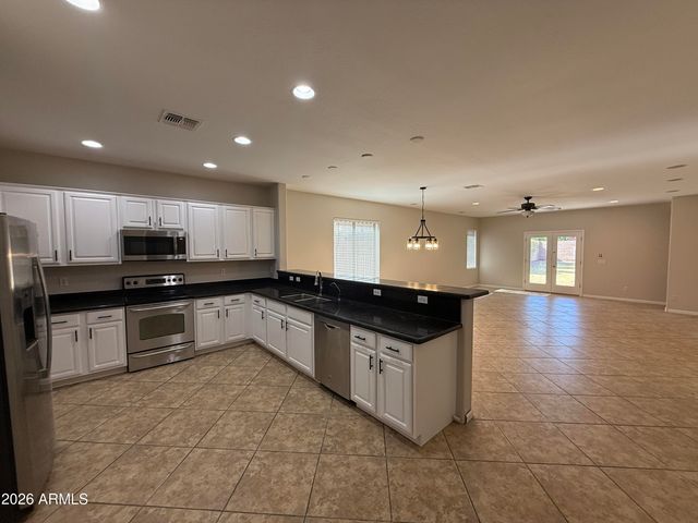 4155 E CLUBVIEW Drive, Gilbert, AZ 85298