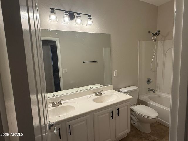 4155 E CLUBVIEW Drive, Gilbert, AZ 85298