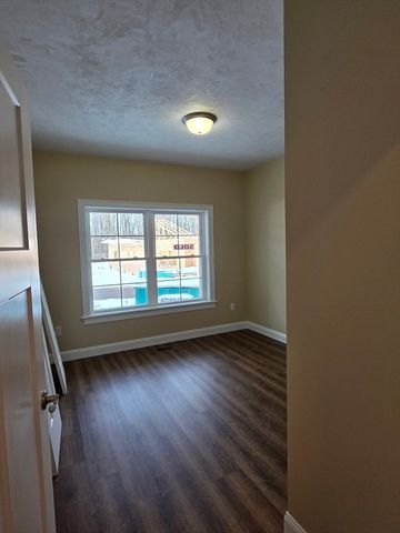 20 Fidelity Drive 10, Rutland, MA 01543
