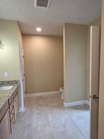 20 Fidelity Drive 10, Rutland, MA 01543