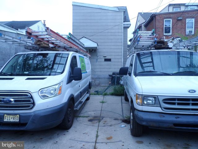 818 QUINTON AVE, Trenton, NJ 08629