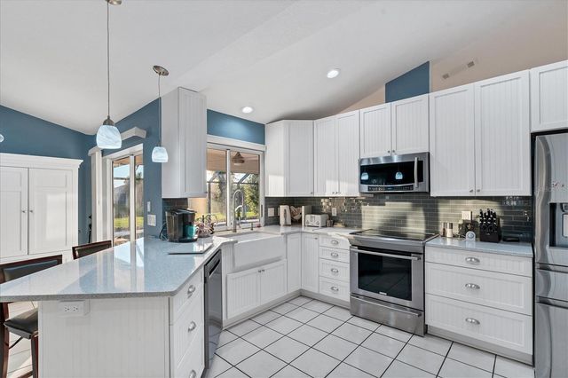 25 FAIRWAY ROAD, Rotonda West, FL 33947