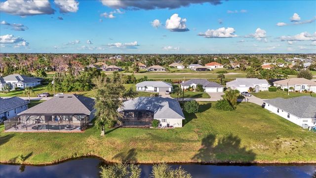 25 FAIRWAY ROAD, Rotonda West, FL 33947