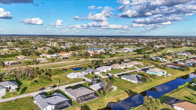 25 FAIRWAY ROAD, Rotonda West, FL 33947