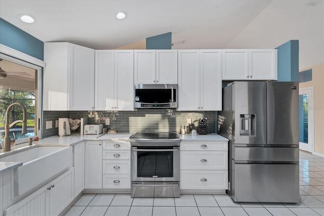 25 FAIRWAY ROAD, Rotonda West, FL 33947