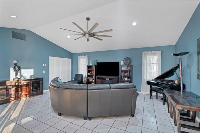 25 FAIRWAY ROAD, Rotonda West, FL 33947