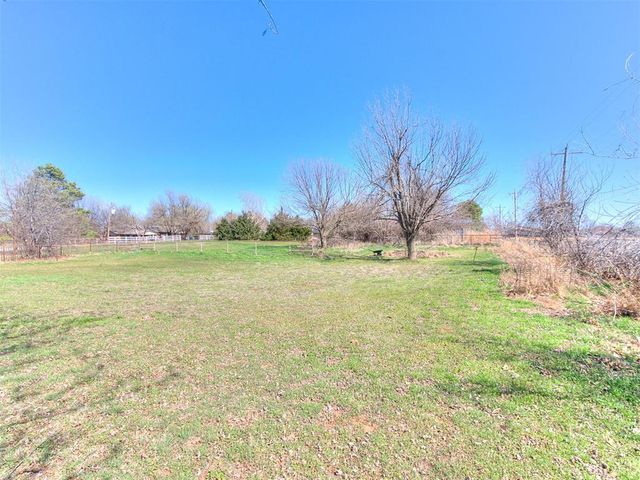 106 Englebretson Lane, Tuttle, OK 73089