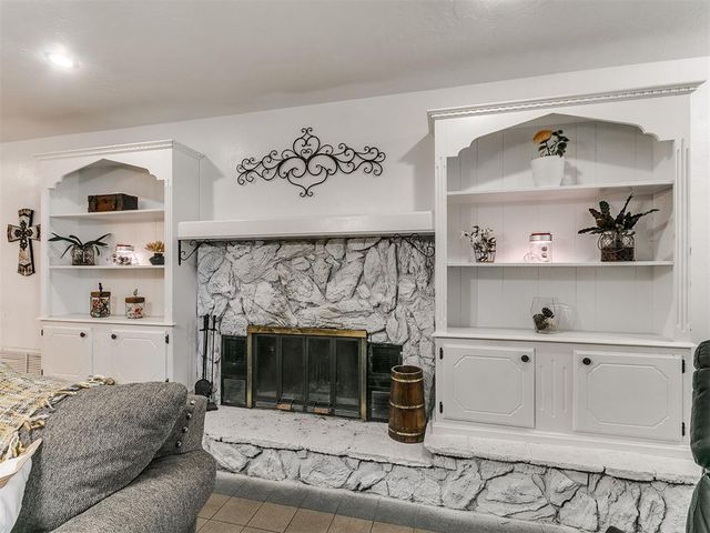 106 Englebretson Lane, Tuttle, OK 73089