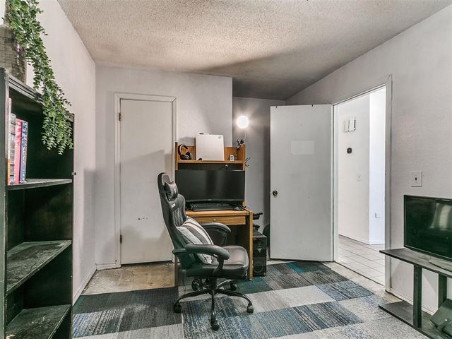 106 Englebretson Lane, Tuttle, OK 73089
