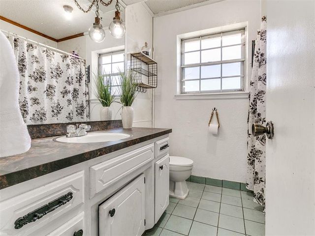 106 Englebretson Lane, Tuttle, OK 73089