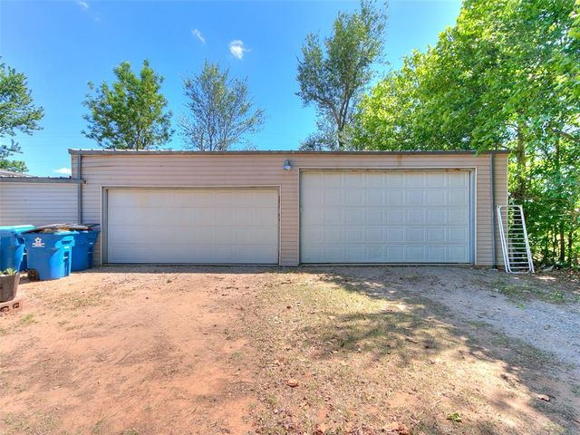 106 Englebretson Lane, Tuttle, OK 73089