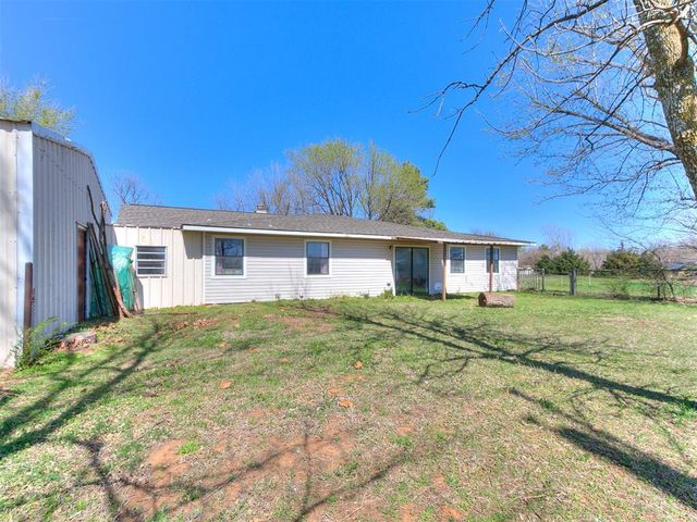 106 Englebretson Lane, Tuttle, OK 73089