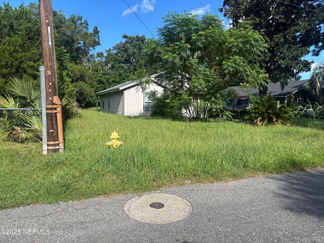 7770 CALVIN Street, Jacksonville, FL 32208