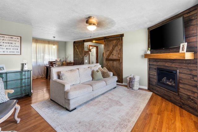 613 E 1st Street, Calico Rock, AR 72519