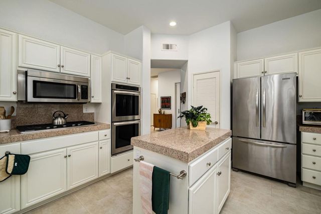 101 N Kavenish Drive, Rancho Mirage, CA 92270