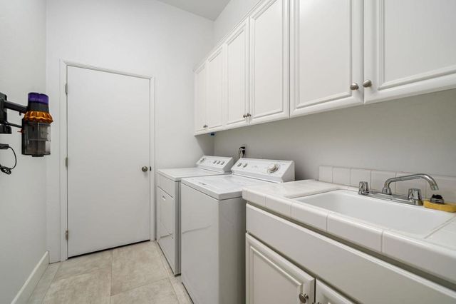 101 N Kavenish Drive, Rancho Mirage, CA 92270