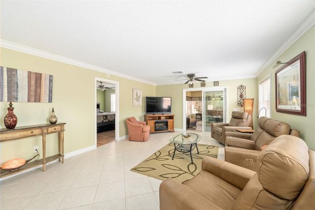 966 AVALON AVENUE, The Villages, FL 32159