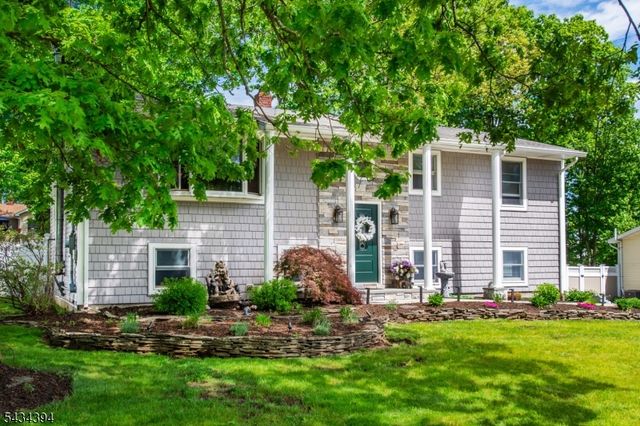 42 Summit Rd, Jefferson Twp., NJ 07438
