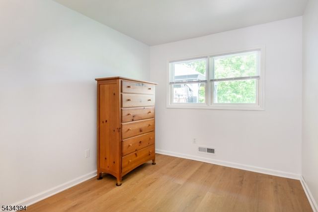 42 Summit Rd, Jefferson Twp., NJ 07438