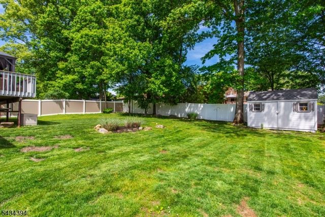 42 Summit Rd, Jefferson Twp., NJ 07438