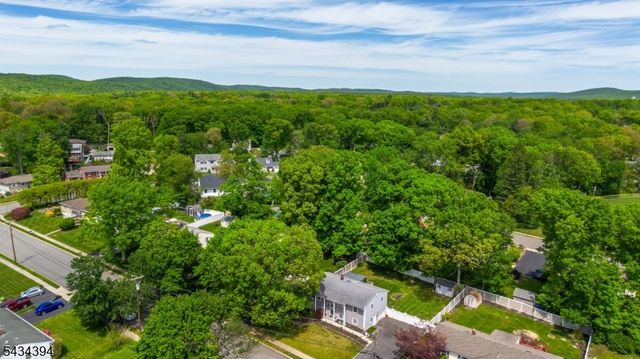 42 Summit Rd, Jefferson Twp., NJ 07438