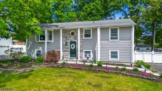 42 Summit Rd, Jefferson Twp., NJ 07438