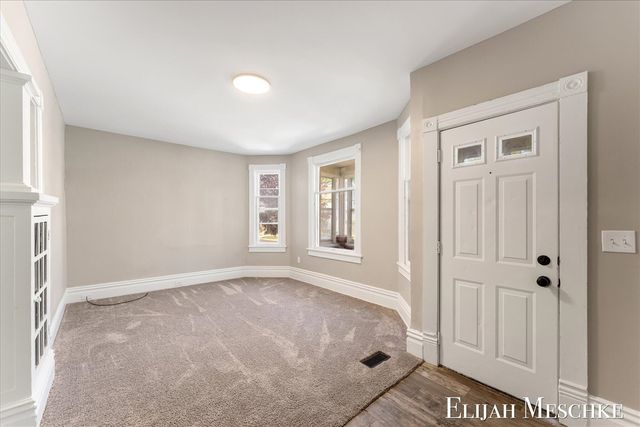823 Union Avenue, Grand Rapids, MI 49507