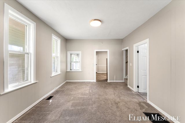 823 Union Avenue, Grand Rapids, MI 49507