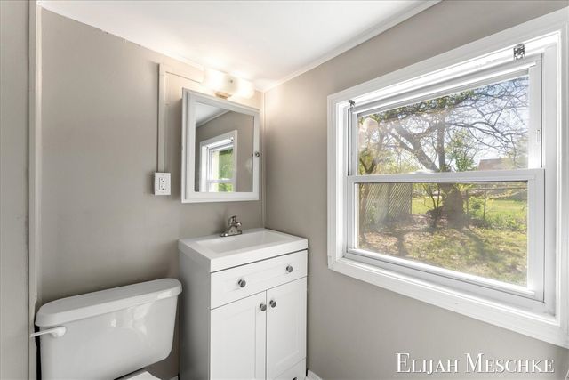823 Union Avenue, Grand Rapids, MI 49507