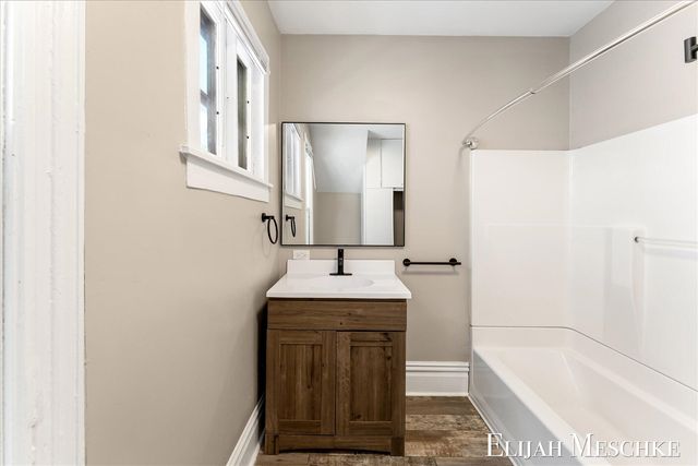 823 Union Avenue, Grand Rapids, MI 49507