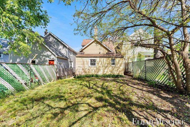 823 Union Avenue, Grand Rapids, MI 49507
