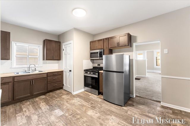 823 Union Avenue, Grand Rapids, MI 49507
