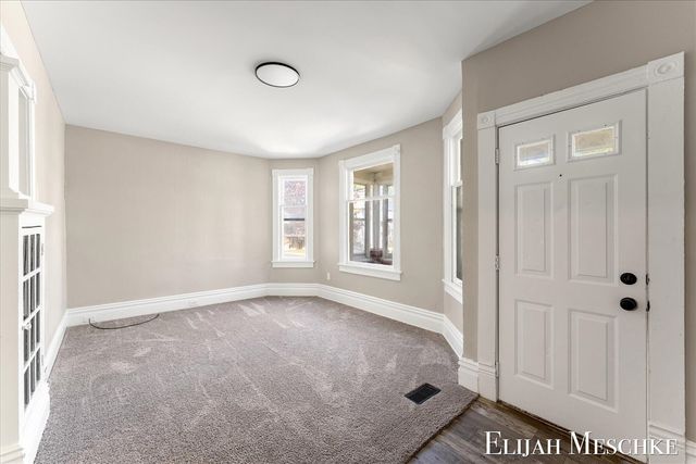 823 Union Avenue, Grand Rapids, MI 49507
