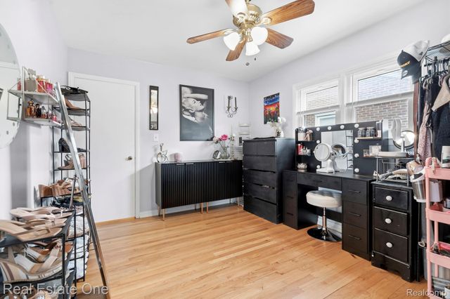 9381 Fox Avenue, Allen Park, MI 48101