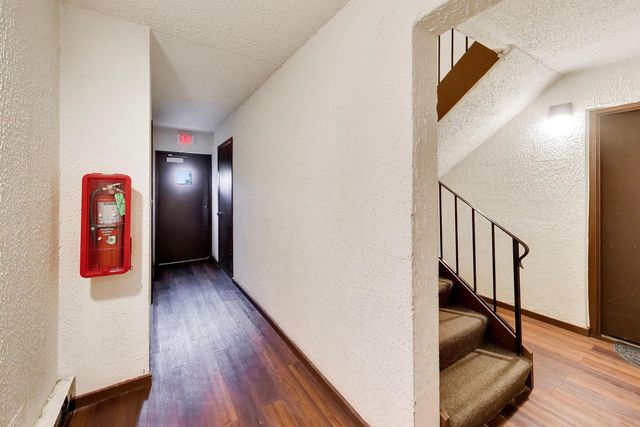 324 Klein Creek Court A, Carol Stream, IL 60188