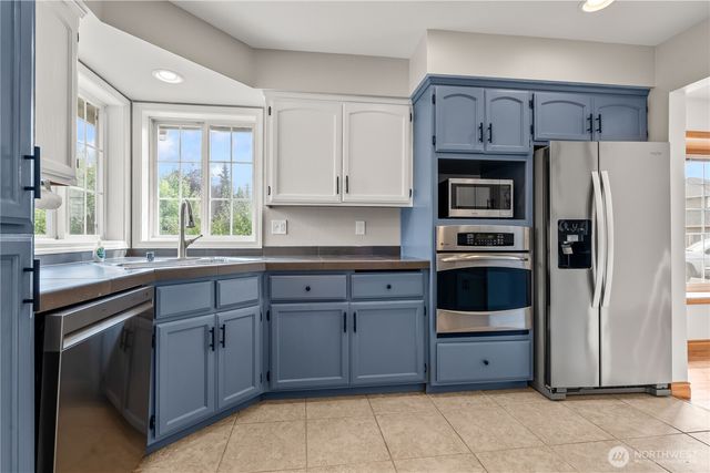 1160 N Cascade Court, Lynden, WA 98264