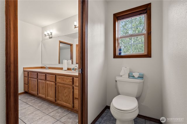 1160 N Cascade Court, Lynden, WA 98264